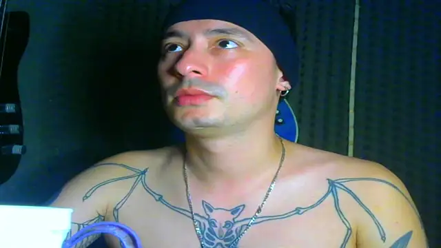 Snapshot of vampireathome chatting on February 21, 2025, 7:56 am vampireathome online show from February 21, 2025, 7:56 am