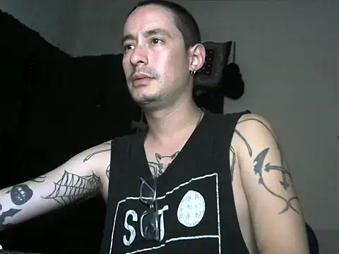 Snapshot of vampireathome chatting on September 18, 2025, 2:57 am vampireathome online show from September 18, 2025, 2:57 am