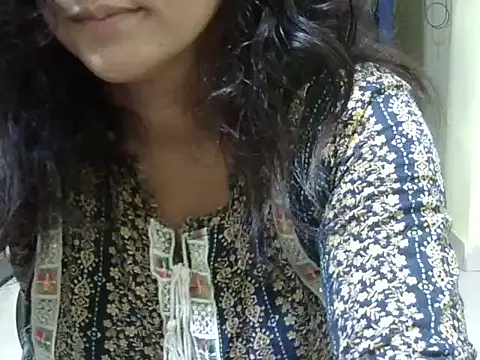 Snapshot of Your_cutiepie_ chatting on October 6, 2025, 5:43 pm Your cutiepie online show from October 6, 2025, 5:43 pm