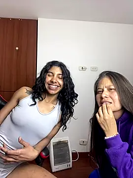 Snapshot of amberth2304 chatting on November 5, 2025, 9:15 pm amberth2304 online show from November 5, 2025, 9:15 pm