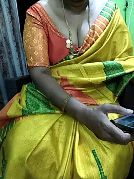 niiveditha online show from November 6, 2025, 3:07 am