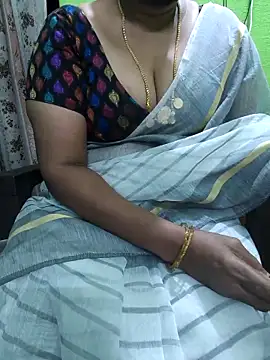 niiveditha online show from November 21, 2025, 1:32 pm