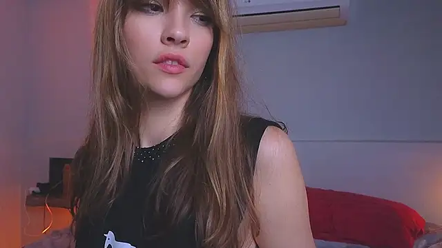 Snapshot of DemiDee chatting on January 1, 2025, 1:15 am DemiDee online show from January 1, 2025, 1:15 am