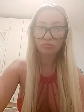 visnjica online show from November 17, 2025, 10:04 pm