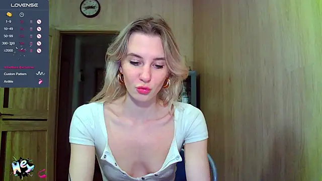 Snapshot of Caramel_piegirl chatting on October 6, 2025, 8:39 pm Caramel piegirl online show from October 6, 2025, 8:39 pm