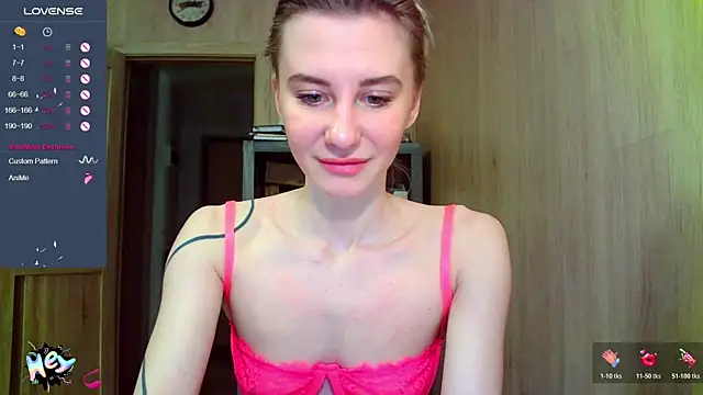 Snapshot of Caramel_piegirl chatting on October 19, 2025, 2:40 pm Caramel piegirl online show from October 19, 2025, 2:40 pm