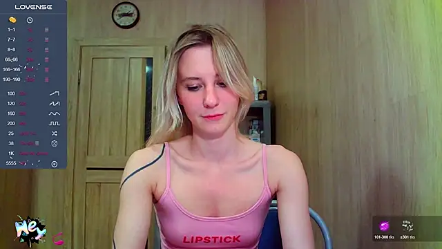 Snapshot of Caramel_piegirl chatting on November 14, 2025, 10:18 pm Caramel piegirl online show from November 14, 2025, 10:18 pm