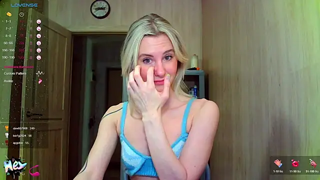 Snapshot of Caramel_piegirl chatting on December 15, 2025, 6:34 pm Caramel piegirl online show from December 15, 2025, 6:34 pm