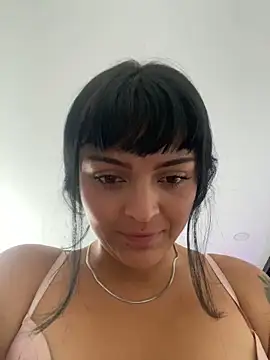 Snapshot of Dulce__Boyd chatting on February 16, 2025, 8:11 pm Dulce Boyd online show from February 16, 2025, 8:11 pm