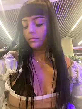 Snapshot of Dulce__Boyd chatting on February 17, 2025, 5:32 pm Dulce Boyd online show from February 17, 2025, 5:32 pm