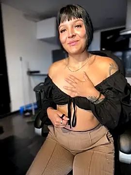 Snapshot of Dulce__Boyd chatting on October 3, 2025, 1:52 pm Dulce Boyd online show from October 3, 2025, 1:52 pm