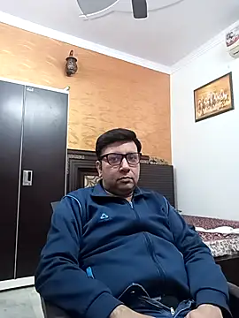 Snapshot of innocentboy1987 chatting on March 6, 2025, 6:19 am innocentboy1987 online show from March 6, 2025, 6:19 am