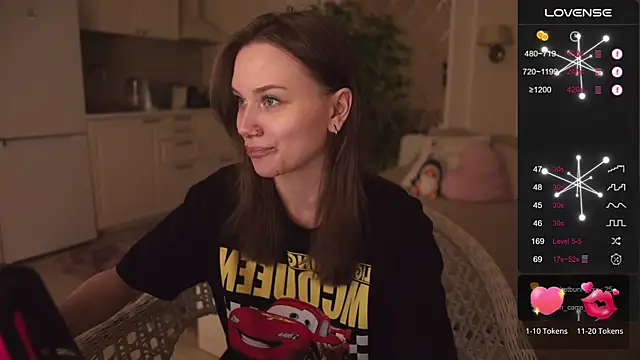 alexa feels  online show from October 26, 2025, 6:25 pm