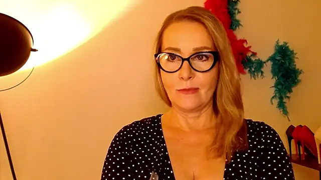 Snapshot of leaxSTAR chatting on March 20, 2025, 6:20 pm leaxSTAR online show from March 20, 2025, 6:20 pm