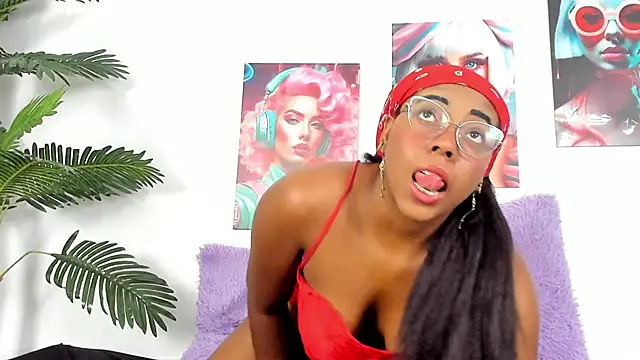 alejandra-cortes online show from March 6, 2025, 11:25 am