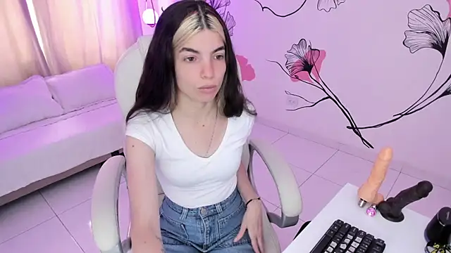 Isabela Fiorelli online show from September 29, 2025, 3:39 pm