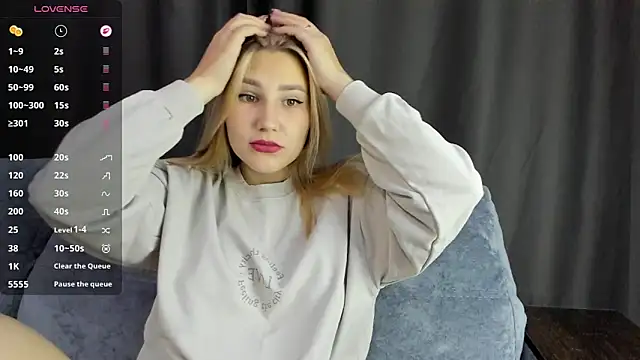 Snapshot of And1sa chatting on September 18, 2025, 12:07 pm And1sa online show from September 18, 2025, 12:07 pm