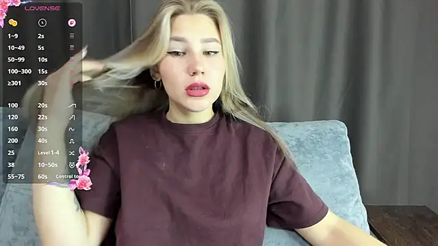 Snapshot of And1sa chatting on November 16, 2025, 9:59 am And1sa online show from November 16, 2025, 9:59 am