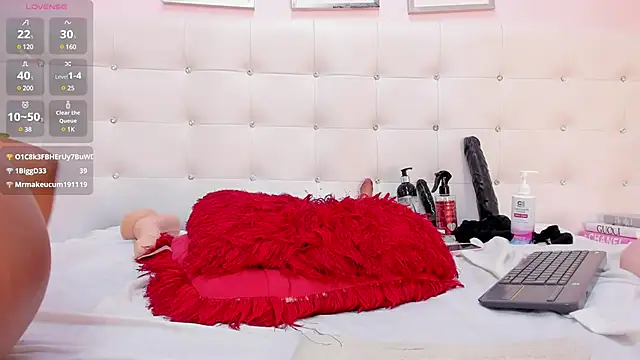 Snapshot of AgathaBladee chatting on March 20, 2025, 5:47 pm AgathaBladee online show from March 20, 2025, 5:47 pm