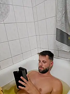 Snapshot of ademandjulia chatting on September 22, 2025, 6:21 pm ademandjulia online show from September 22, 2025, 6:21 pm