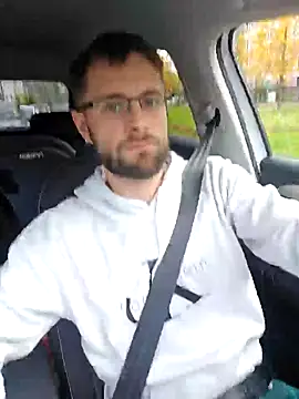 Snapshot of ademandjulia chatting on October 28, 2025, 3:25 pm ademandjulia online show from October 28, 2025, 3:25 pm