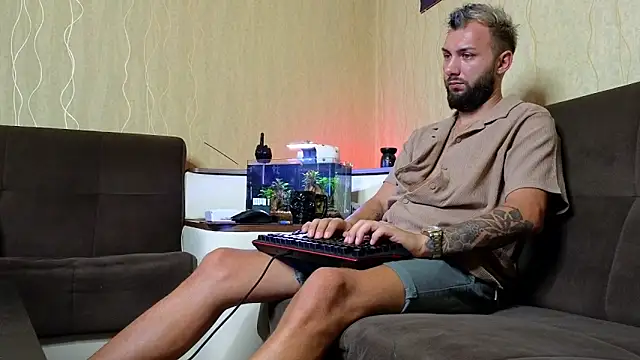 JamieNoxus online show from September 9, 2025, 1:16 am