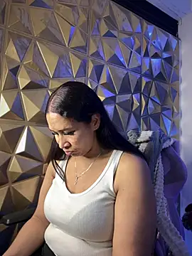 Snapshot of Carola-Ross chatting on February 8, 2025, 3:08 am Carola-Ross online show from February 8, 2025, 3:08 am
