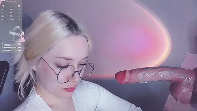 Snapshot of _chatur_babe chatting on March 22, 2025, 7:53 pm  chatur babe online show from March 22, 2025, 7:53 pm