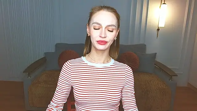 Lady Sunshine  online show from February 25, 2025, 9:53 am