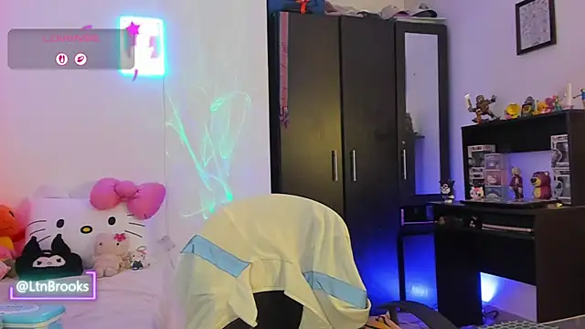 Annaa Brooks online show from November 9, 2025, 2:26 pm