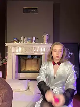 Saint Vicious online show from March 4, 2025, 12:12 pm