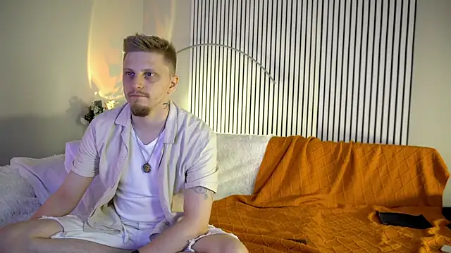 Saint Vicious online show from September 20, 2025, 8:10 pm