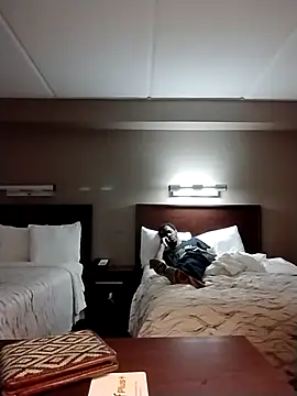 Snapshot of BrownSkinGuy420 chatting on February 17, 2025, 5:25 am BrownSkinGuy420 online show from February 17, 2025, 5:25 am