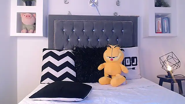 Snapshot of MaikyCooper chatting on March 13, 2025, 9:43 am MaikyCooper online show from March 13, 2025, 9:43 am