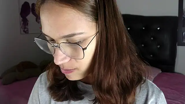 Snapshot of Auroraa_soul chatting on November 21, 2025, 8:18 pm Auroraa soul online show from November 21, 2025, 8:18 pm