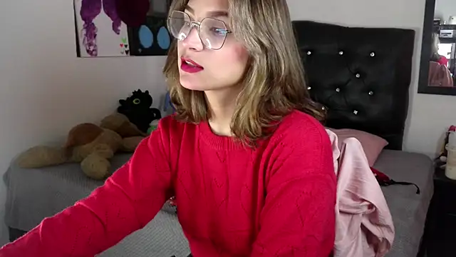 Snapshot of Auroraa_soul chatting on December 5, 2025, 7:21 pm Auroraa soul online show from December 5, 2025, 7:21 pm