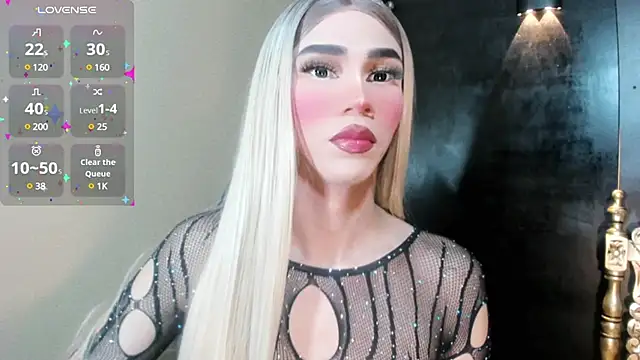 Snapshot of emelly_horny_ chatting on March 11, 2025, 11:44 am emelly horny  online show from March 11, 2025, 11:44 am