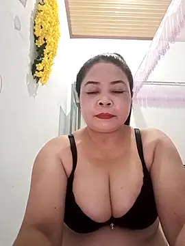 Baby-bigtits2024 online show from March 15, 2025, 12:56 pm