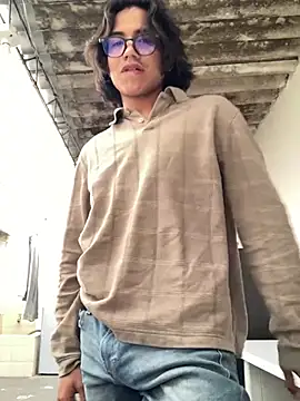 shadowsofgarden online show from February 20, 2025, 2:46 pm