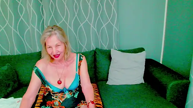 adeleadison online show from September 12, 2025, 3:06 am