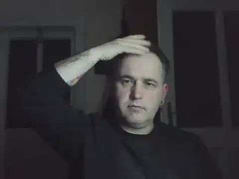 Snapshot of Szolga10 chatting on March 11, 2025, 5:02 pm Szolga10 online show from March 11, 2025, 5:02 pm