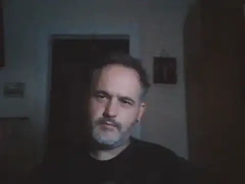 Snapshot of Szolga10 chatting on September 14, 2025, 5:01 pm Szolga10 online show from September 14, 2025, 5:01 pm