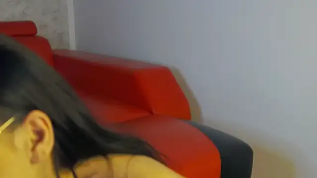 Snapshot of Foxy_Rosee chatting on November 16, 2025, 6:24 pm Foxy Rosee online show from November 16, 2025, 6:24 pm