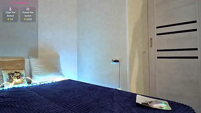 Roseaa online show from March 6, 2025, 7:54 pm