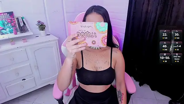 Snapshot of Nyx_Blackmoon chatting on September 15, 2025, 3:01 pm Nyx Blackmoon online show from September 15, 2025, 3:01 pm