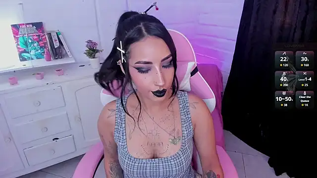 Snapshot of Nyx_Blackmoon chatting on September 21, 2025, 3:35 pm Nyx Blackmoon online show from September 21, 2025, 3:35 pm