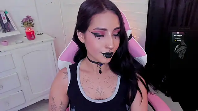 Snapshot of Nyx_Blackmoon chatting on September 28, 2025, 4:12 pm Nyx Blackmoon online show from September 28, 2025, 4:12 pm