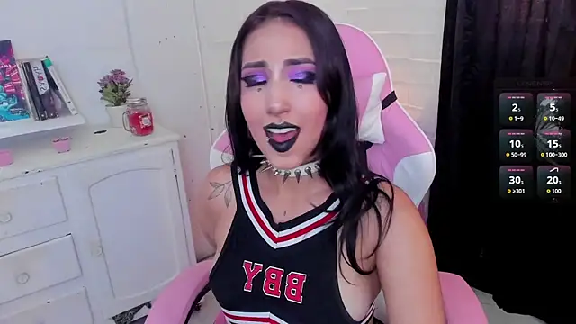 Snapshot of Nyx_Blackmoon chatting on October 3, 2025, 3:31 pm Nyx Blackmoon online show from October 3, 2025, 3:31 pm