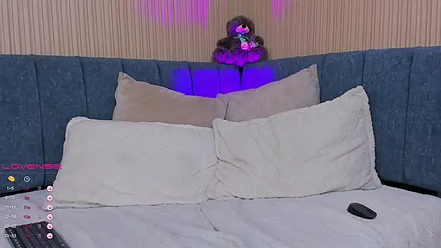 elizabeth 20 online show from March 22, 2025, 10:26 pm