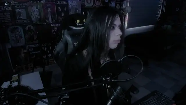 Snapshot of rotten_dreams chatting on February 21, 2025, 3:32 pm rotten dreams online show from February 21, 2025, 3:32 pm